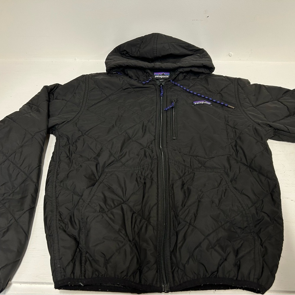 Patagonia Men's Charcoal Quilted Puffer Jacket